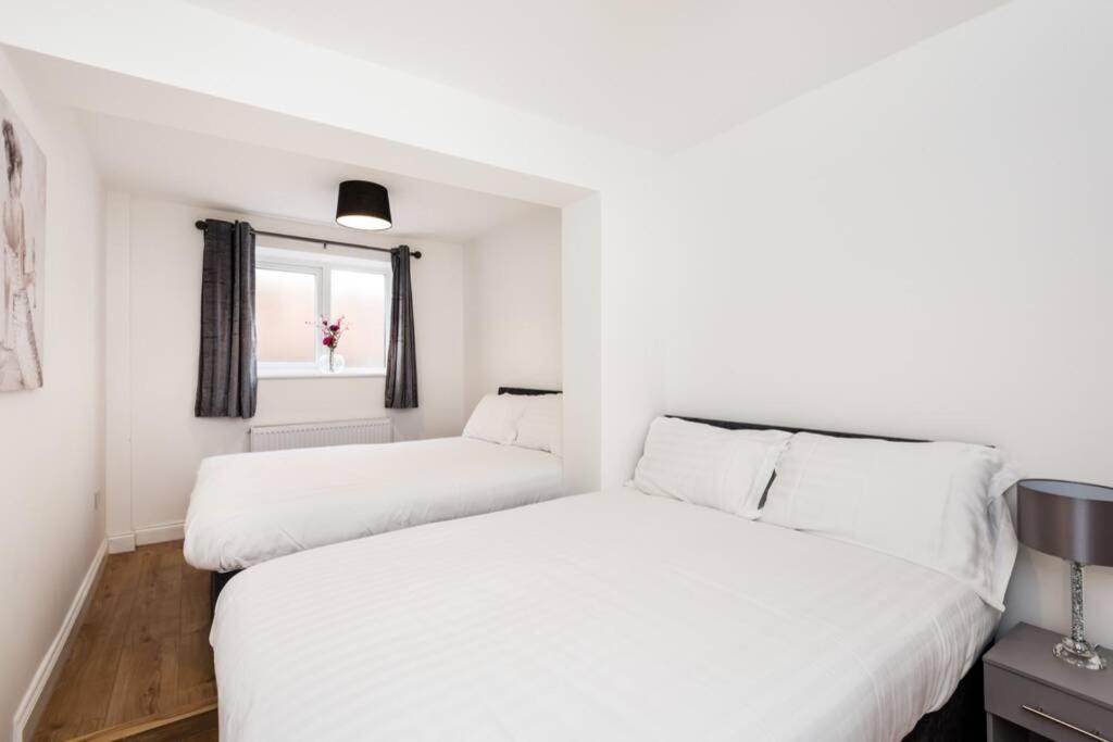 Liverpool City Centre - Fabulous 3 En-Suite Bedrooms - Sleeps 10 People المظهر الخارجي الصورة