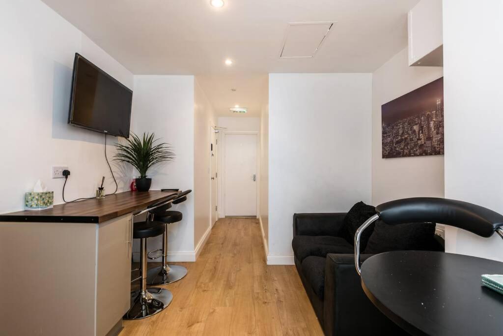 Liverpool City Centre - Fabulous 3 En-Suite Bedrooms - Sleeps 10 People المظهر الخارجي الصورة